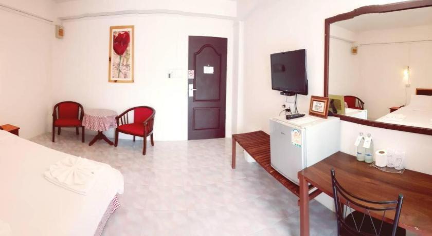 Patong Hotel De Ratt Phuket מראה חיצוני תמונה