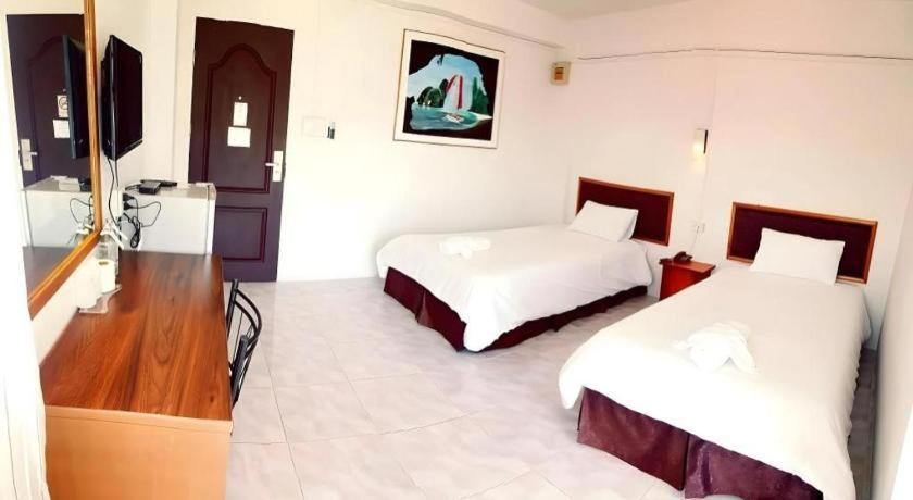Patong Hotel De Ratt Phuket מראה חיצוני תמונה